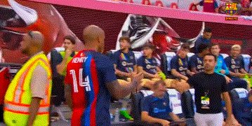 b体育下载-【热身】莱万屡造威胁 登贝莱+德佩破门 巴萨2比0胜