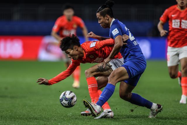 b体育-恒大足校11人获得一线队机会 有潜力但还没有实力